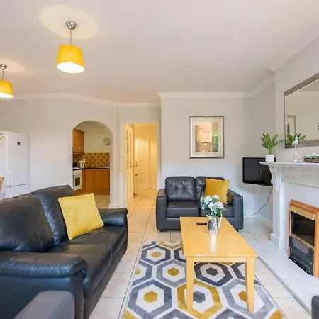 Apartment Superb 2 Bed Apartment, Sleeps 6 Galway