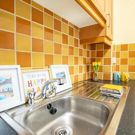 Apartment Superb 2 Bed Apartment, Sleeps 6